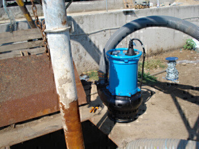Tsurumi pumps out waste water sediment at Hungarian milk farm
